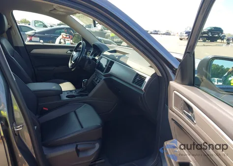 2019 Volkswagen Atlas 3.6L V6 Se из США, поврежденный, VIN 1V2DR2CA2KC584571